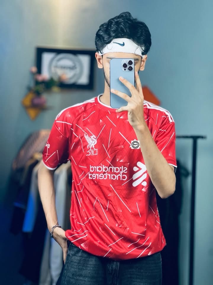 Liverpool 26/27 Home Kit